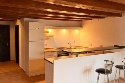 TRAUMHAFT SCHÖN & RUHIG WOHNEN im idyllischen Staufen Wettelbrunn inklusive Doppelgarage & Freisitz 2 zimmer