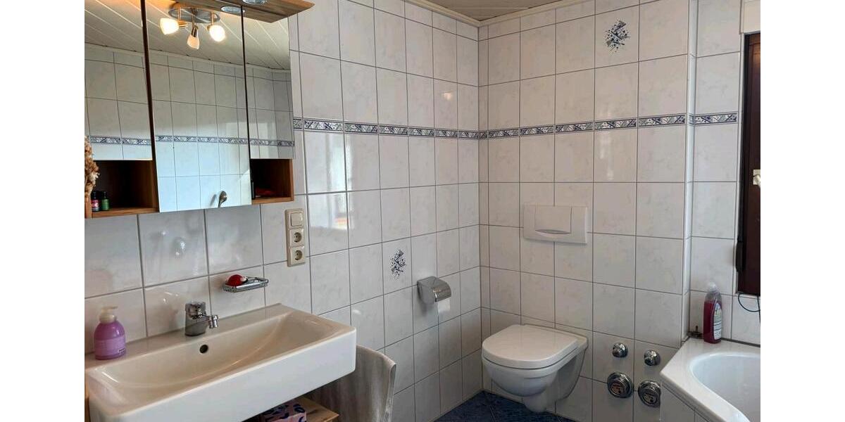 Einfamilienhaus Elzach - 6 Zimmer, 130 m&sup2;, 1.450&euro; | Angebot:26036416