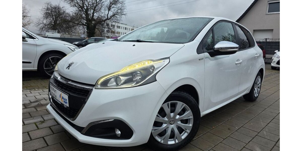 Peugeot 208 100.000 km 5.990 &euro; Freiburg 79111