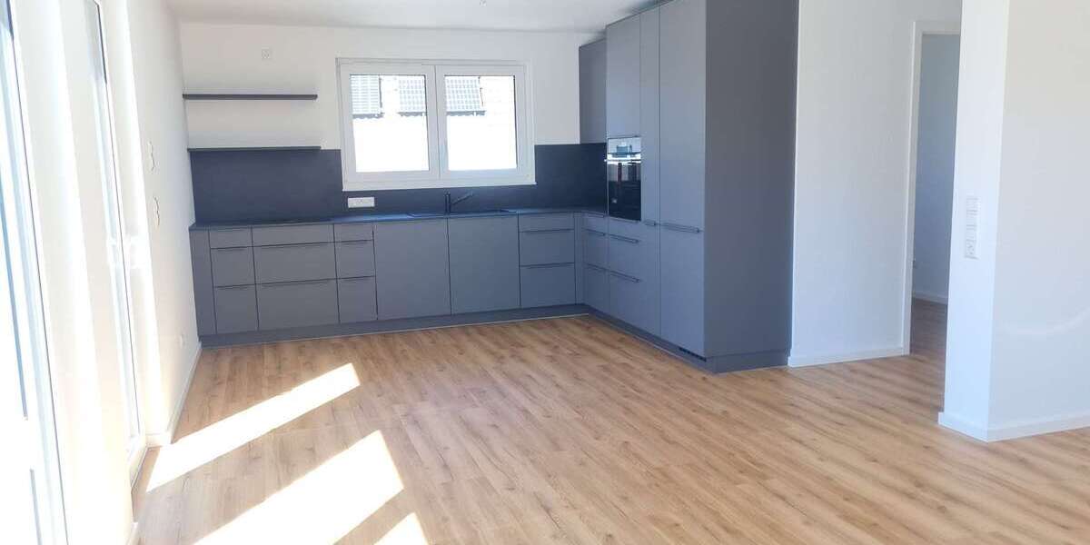 Etagenwohnung Endingen am Kaiserstuhl - 3 Zimmer, 99 m&sup2;, 1.400&euro; | Angebot:26881271