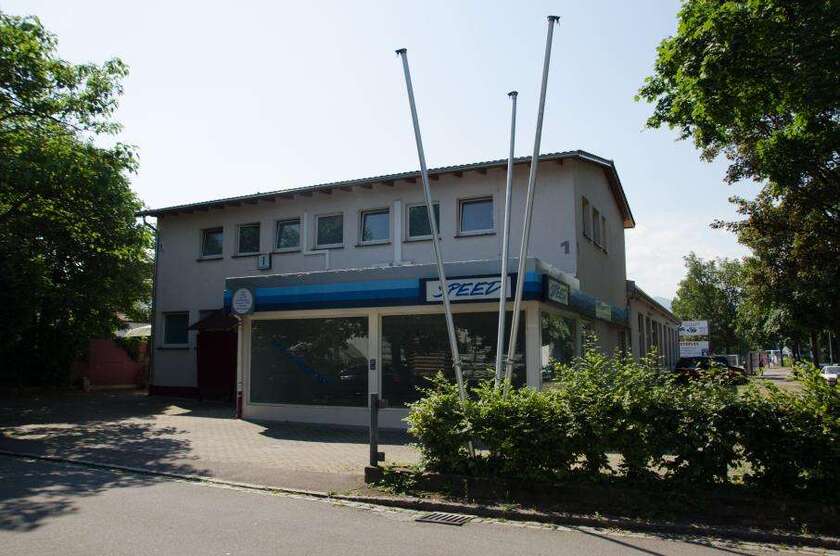 Halle in Freiburg 1.500.000 € 492 m²