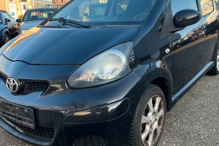 Toyota Aygo (X) 150.000 km 3.950 &euro; Freiburg 79108