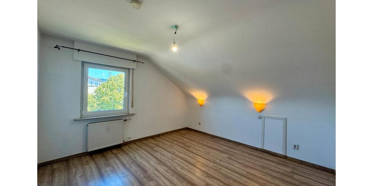 Dachgeschoßwohnung Gundelfingen - 4 Zimmer, 110 m&sup2;, 449.000&euro; | Angebot:27219906