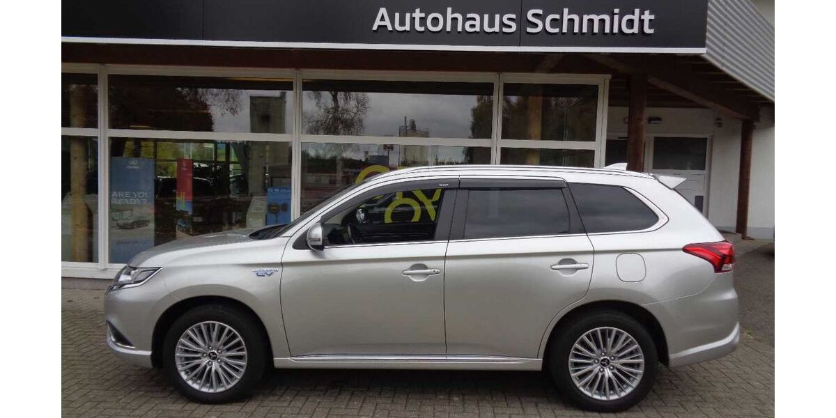 Mitsubishi Plug-in Hybrid Outlander 64.710 km 22.500 &euro; Bernau 79872