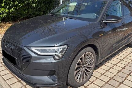 Audi Q8 e-tron 211.000 km 22.499 &euro; Müllheim 79379