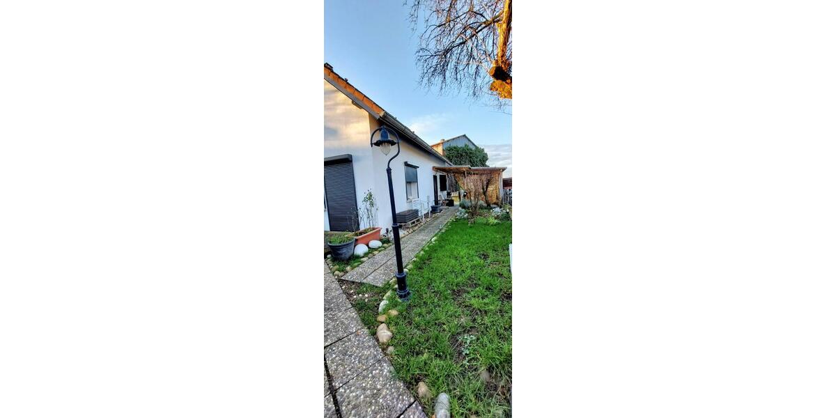 ​Freistehendes Haus mit Garten, ca. 2 km hinter Grenze Breisach 5 zimmer