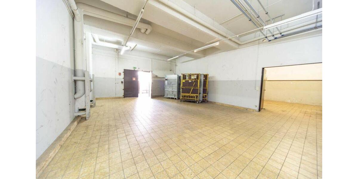 LagerflächeLagerhalleStellflächeHalleLagerraum zu vermieten zimmer