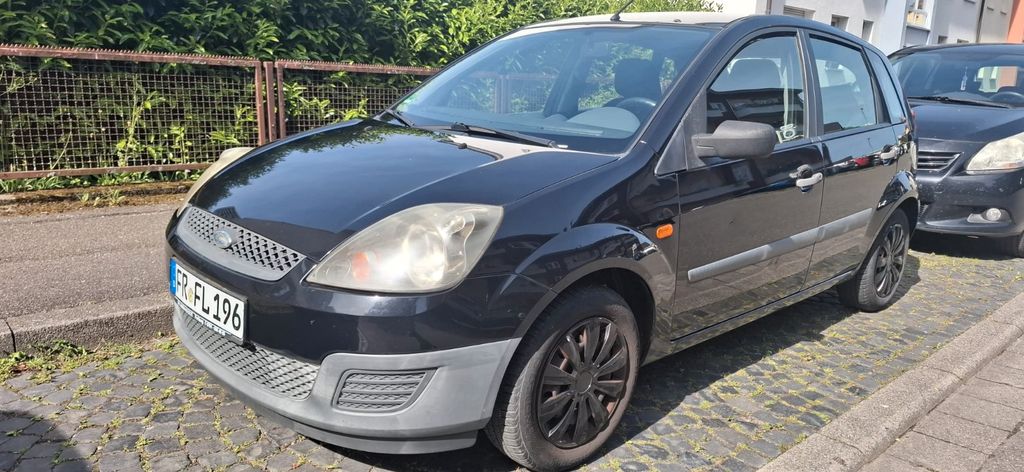 Ford Fiesta 210.000 km 1.700 &euro; Freiburg 79115