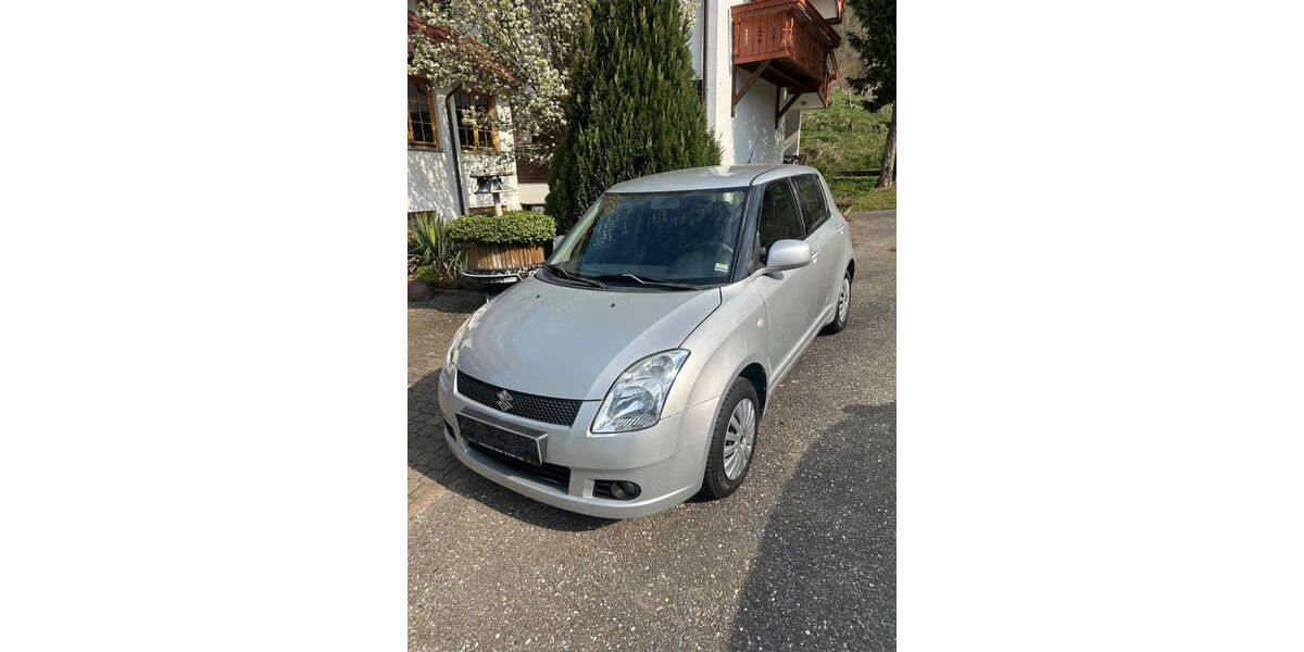 Suzuki Swift 67.472 km 4.500 &euro; Glottertal 79286