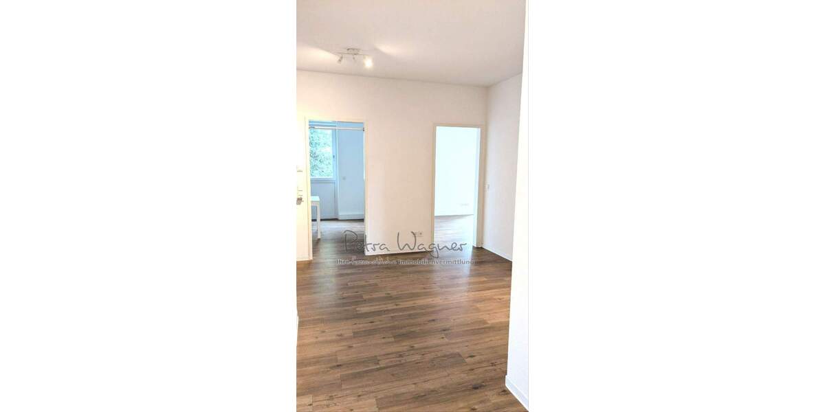 Gewerbeobjekt Freiburg Oberau - 3 Zimmer, 104 m&sup2;, 1.690&euro; | Angebot:25664504