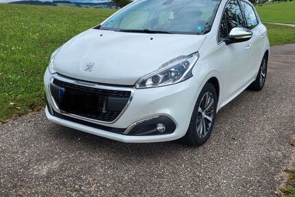 Peugeot 208 79.000 km 5.999 &euro; St. Peter 79271