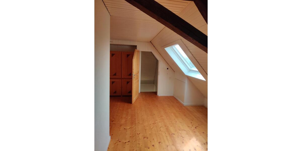 Einfamilienhaus Riegel am Kaiserstuhl - 4.5 Zimmer, 150 m&sup2;, 1.600&euro; | Angebot:26592161