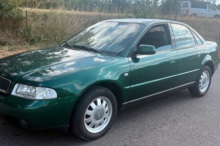 Audi A4 306.582 km 950 &euro; Breisach am Rhein 79206