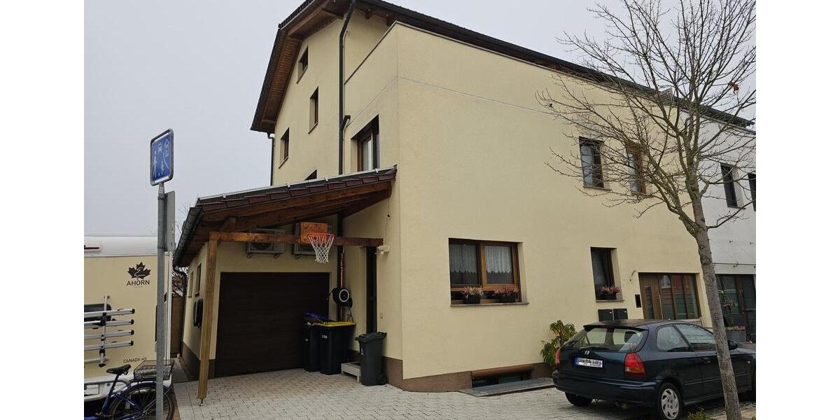 2 Familien Haus mit Einliegerwohnung BJ 2012 in March Hugstetten 3 zimmer