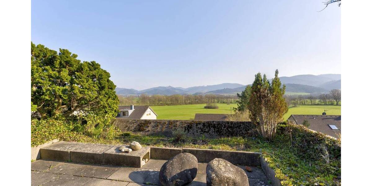 Etagenwohnung Freiburg im Breisgau Ebnet - 7 Zimmer, 187 m&sup2;, 979.000&euro; | Angebot:26108395