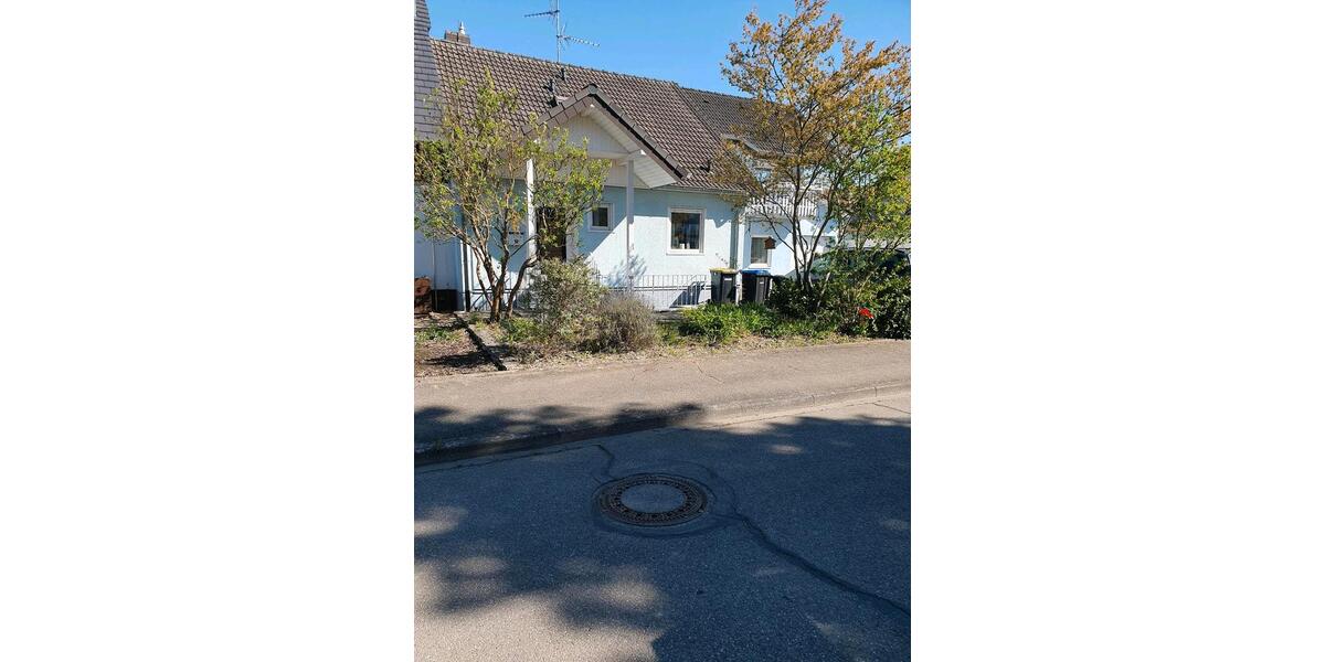 Einfamilienhaus Ihringen - 8 Zimmer, 214 m&sup2;, 1.900&euro; | Angebot:26051481