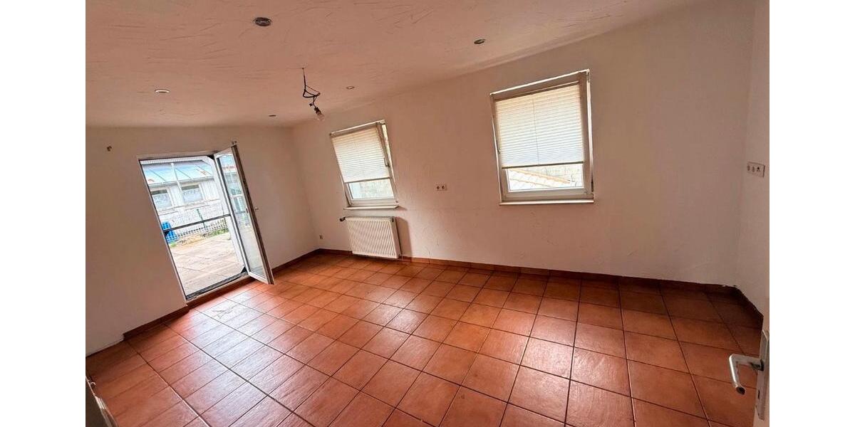 Einfamilienhaus Furtwangen im Schwarzwald - 5 Zimmer, 180 m&sup2;, 300.000&euro; | Angebot:27244512