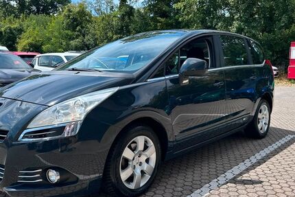Peugeot 5008 276.850 km 2.490 &euro; Freiburg 79111