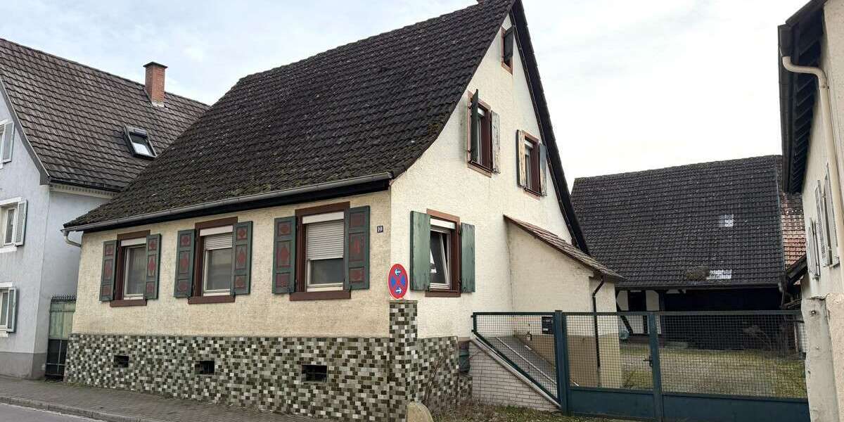 Einfamilienhaus Müllheim - 8.5 Zimmer, 272 m&sup2;, 490.000&euro; | Angebot:26564459