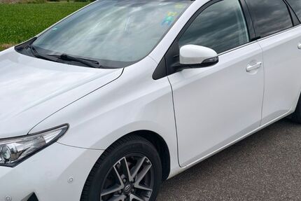 Toyota Auris Touring Sports 192.000 km 8.500 &euro; Gutach im Breisgau 79261