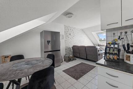 Charmante 3-Zimmer-Dachgeschoßwohnung in 79312 Emmendingen 3 zimmer