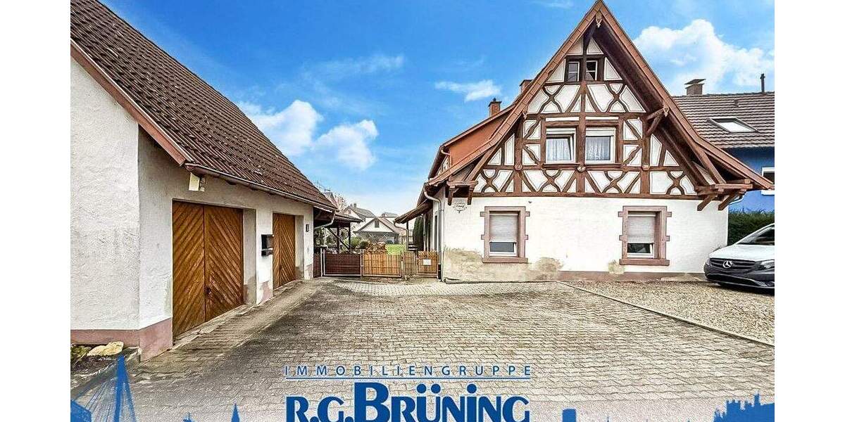 Mehrfamilienhaus, Wohnhaus Ebringen - 8 Zimmer, 212 m&sup2;, 749.000&euro; | Angebot:24157380