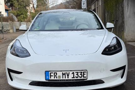 Tesla Model 3 25.500 km 27.999 &euro; Freiburg 79106
