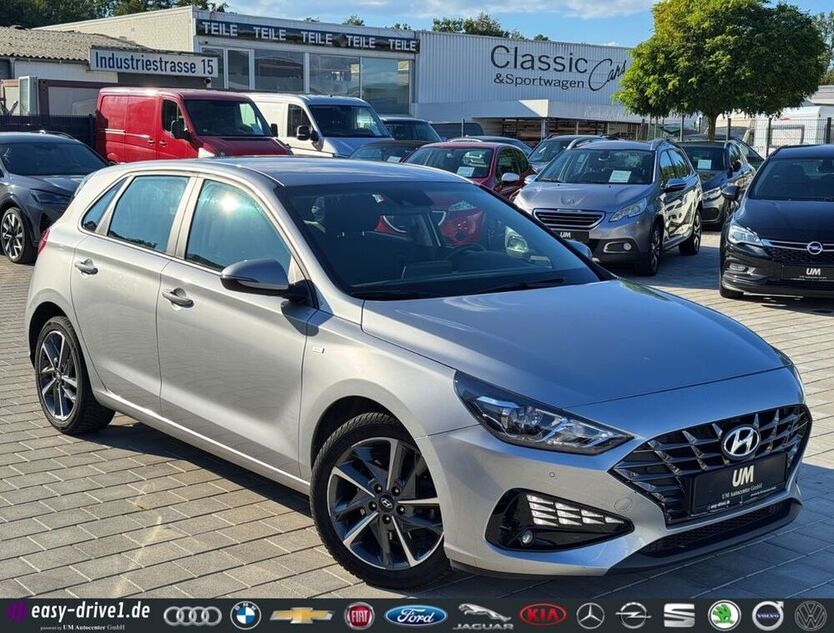 i30