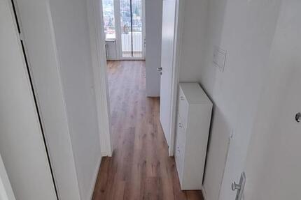 Großzügige 1,5 Zimmer Wohnung mit herrlicher Aussicht 1 zimmer