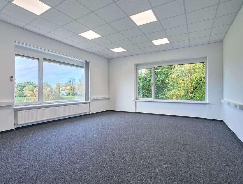 Büro in Teningen 613,17 € 48.66 m²