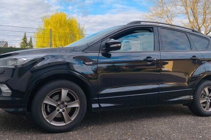 Ford Kuga 82.300 km 15.650 € Vörstetten 79279