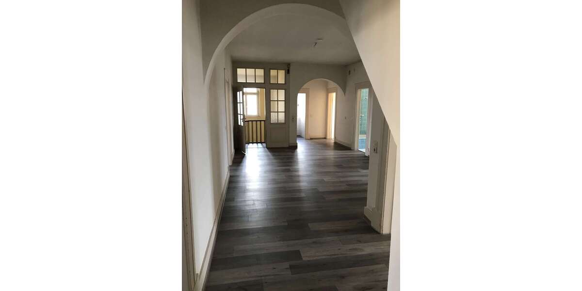 Etagenwohnung Breisach Breisach (Kernstadt) - 5 Zimmer, 152 m&sup2;, 1.100&euro; | Angebot:26948923