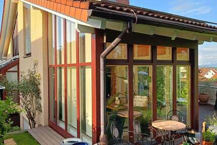 Haus zum Kaufen in Freiburg 1.050.000 € 210 m² 9 zimmer