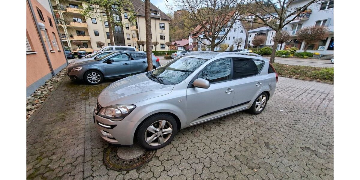 Kia ceed / Ceed 179.000 km 2.000 &euro; Waldkirch 79183