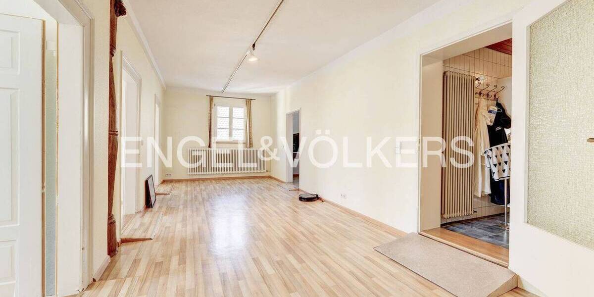 Mehrfamilienhaus, Wohnhaus Vogtsburg im Kaiserstuhl Oberrotweil - 1 Zimmer, 251 m&sup2;, 1.280.000&euro; | Angebot:26853359