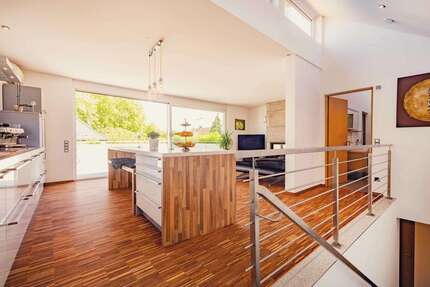 Haus Schallstadt - 4 Zimmer, 146 m&sup2;, 766.666&euro; | Angebot:24375752