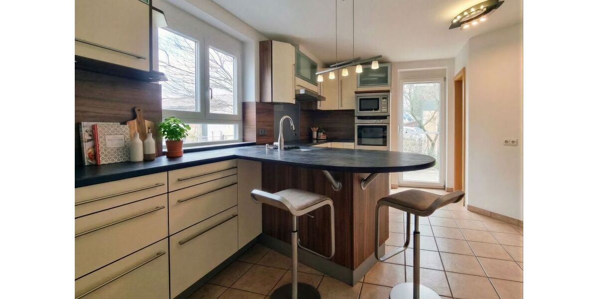 Provisionsfrei* Modernes Einfamilienhaus mit hochwertigem Anbau, Doppelgarage und Pool in Buggingen - Einfamilienhaus Buggingen Buggingen (Kernort) | Angebot:25967813