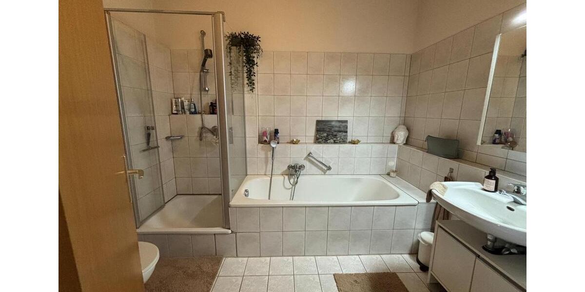 Etagenwohnung Neuenburg am Rhein - 3 Zimmer, 75 m&sup2;, 1.160&euro; | Angebot:25408349