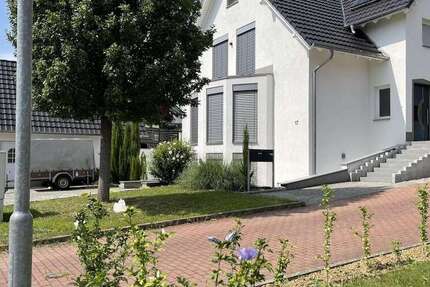 Haus Müllheim - 7.5 Zimmer, 268 m&sup2;, 985.000&euro; | Angebot:26884406