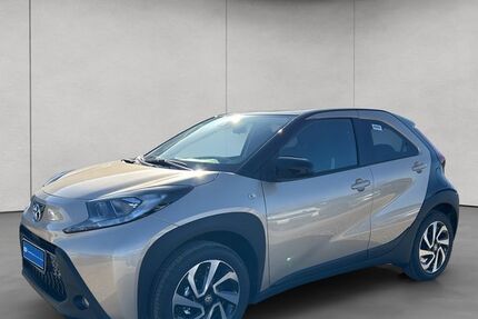 Toyota Aygo (X) 5.500 km 18.590 &euro; Freiburg 79108