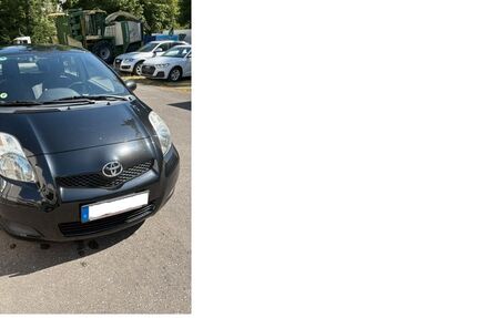 Toyota Yaris 171.661 km 3.250 &euro; Freiburg 79110