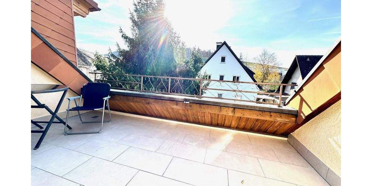 Doppelhaushälfte Ebringen - 8 Zimmer, 220 m&sup2;, 899.000&euro; | Angebot:25823328