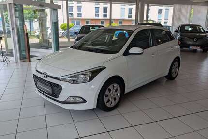 Hyundai i20 68.300 km 8.890 &euro; Gundelfingen 79194