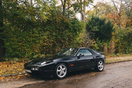 Porsche 928