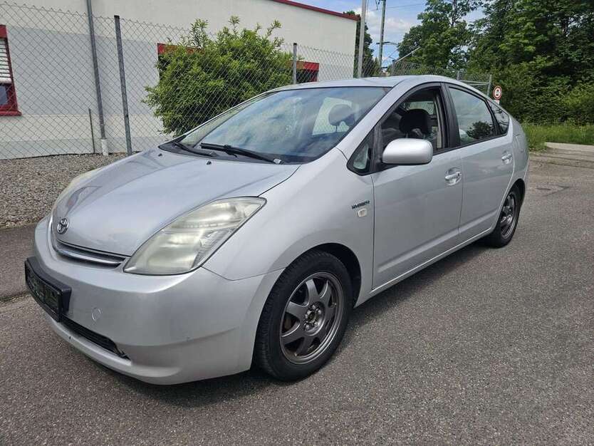 Toyota Prius 257.000 km 2.500 € Freiburg im Breisgau 79098