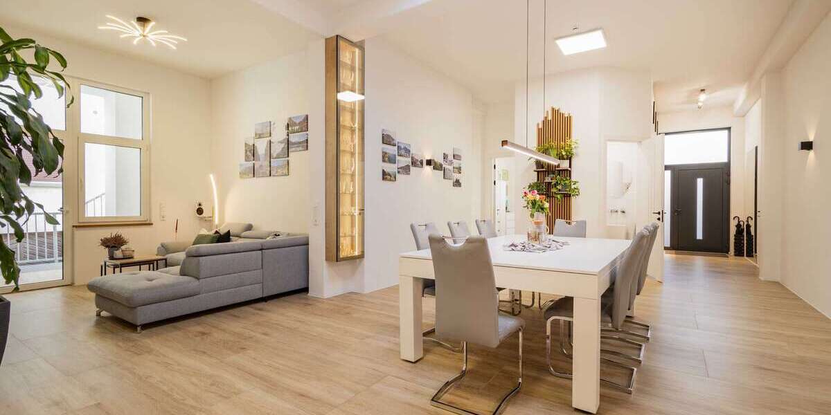 Einfamilienhaus Elzach - 8 Zimmer, 180 m&sup2;, 747.000&euro; | Angebot:24652146