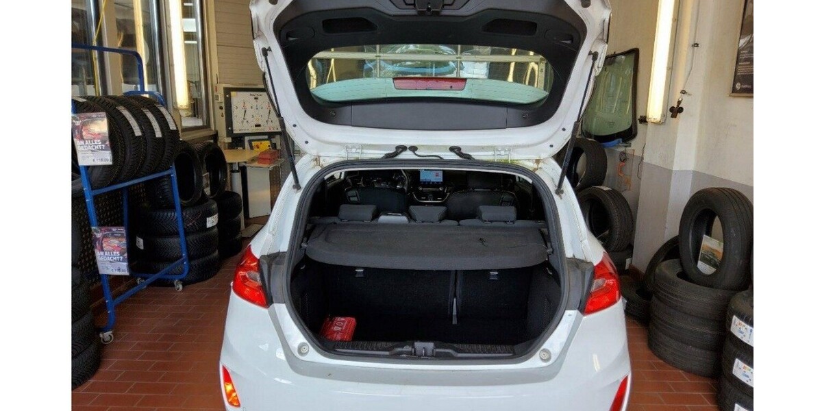 Ford Fiesta 96.000 km 6.990 &euro; GundelfingeN 79194