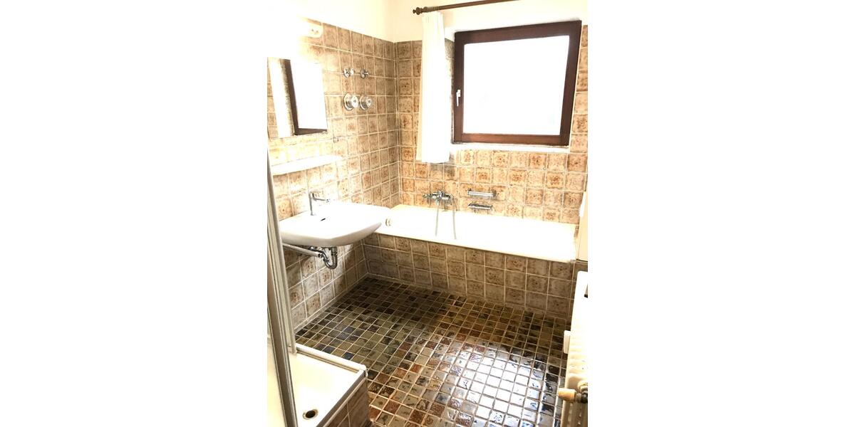 Erdgeschoßwohnung Badenweiler - 3 Zimmer, 84 m&sup2;, 285.000&euro; | Angebot:26851516