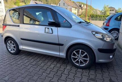 Peugeot 1007