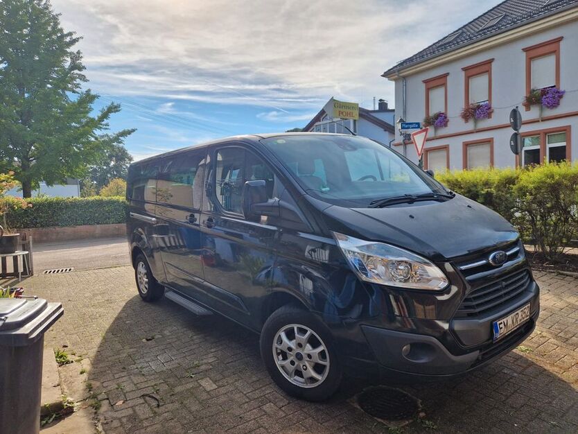 Ford Tourneo Custom 188.000 km 13.900 € Sexau 79350